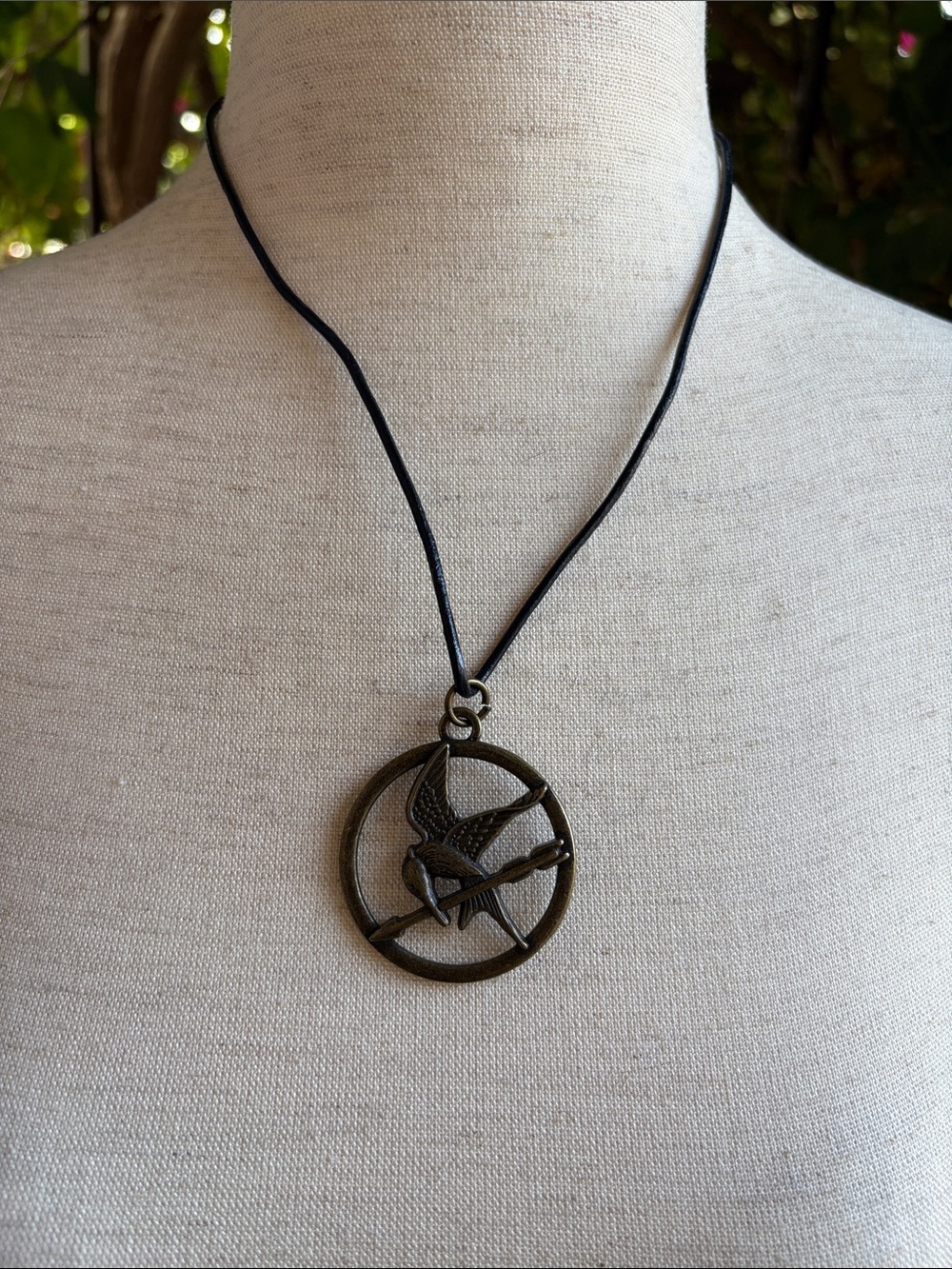 The Hunger🏹Games🐦🔥Bird🪶Symbol Necklace